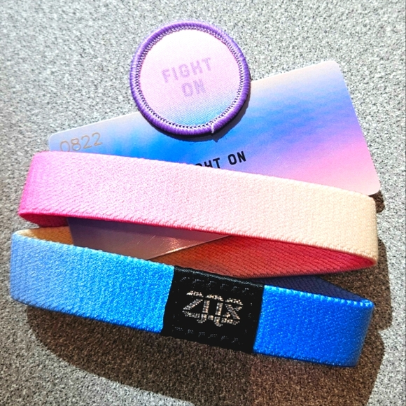 ZOX "FIGHT ON" #822 of 1000 medium ombre double w patch collectible wristband - Picture 1 of 4